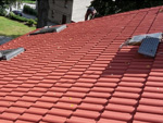 Střecha před a po renovaci
